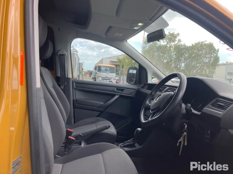 2019 Volkswagen Caddy Damaged VIN WV1ZZZ2KZKX123693 – photo 26 2019 Volkswagen Caddy Damaged VIN WV1ZZZ2KZKX123693 – photo 26