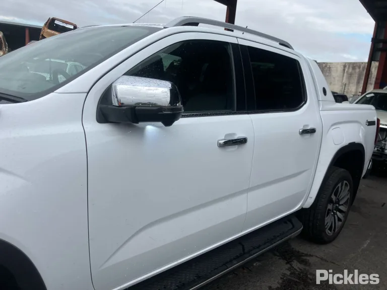 2024 Volkswagen Amarok Damaged VIN WV4ZZZT16PS014465 – side profile 2024 Volkswagen Amarok Damaged VIN WV4ZZZT16PS014465 – side profile