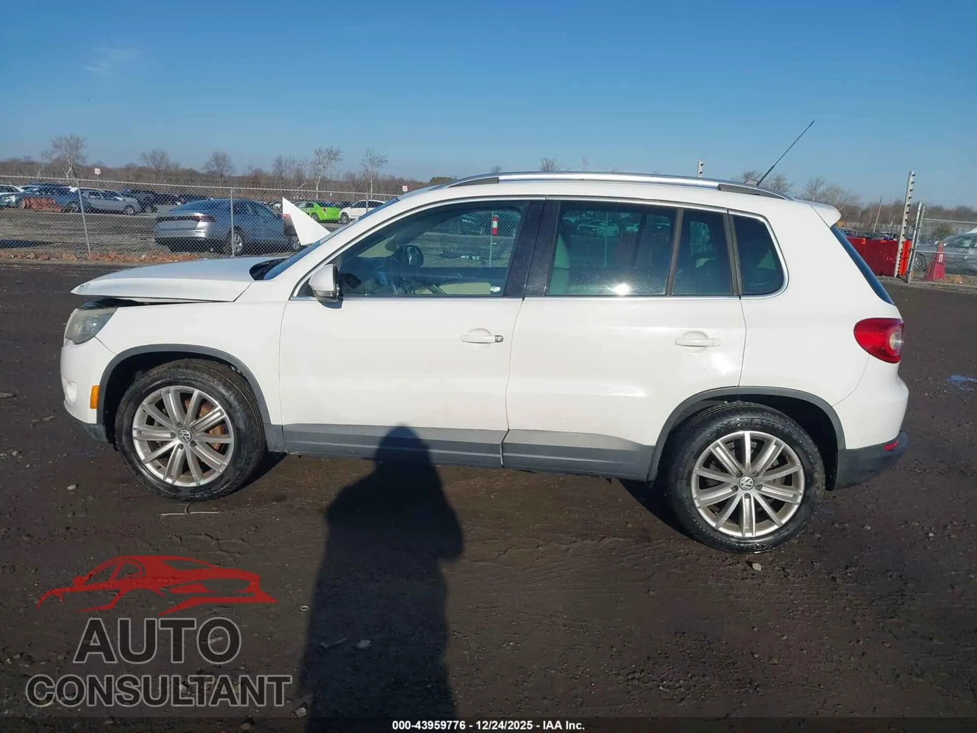 2009 VOLKSWAGEN TIGUAN Damaged VIN WVGBV75N79W530852 – photo 14