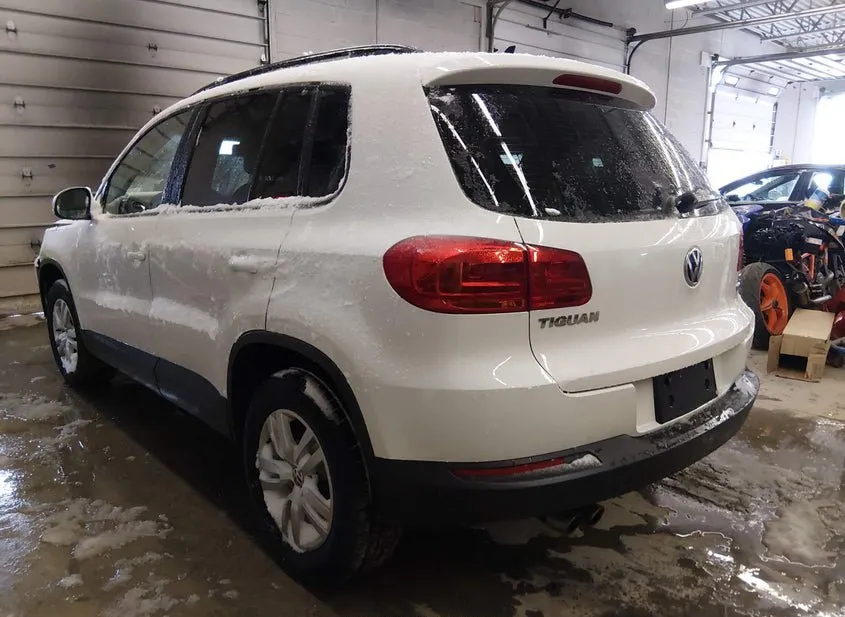 2017 VOLKSWAGEN Tiguan Used VIN WVGBV7AX0HK000607 – interior seats