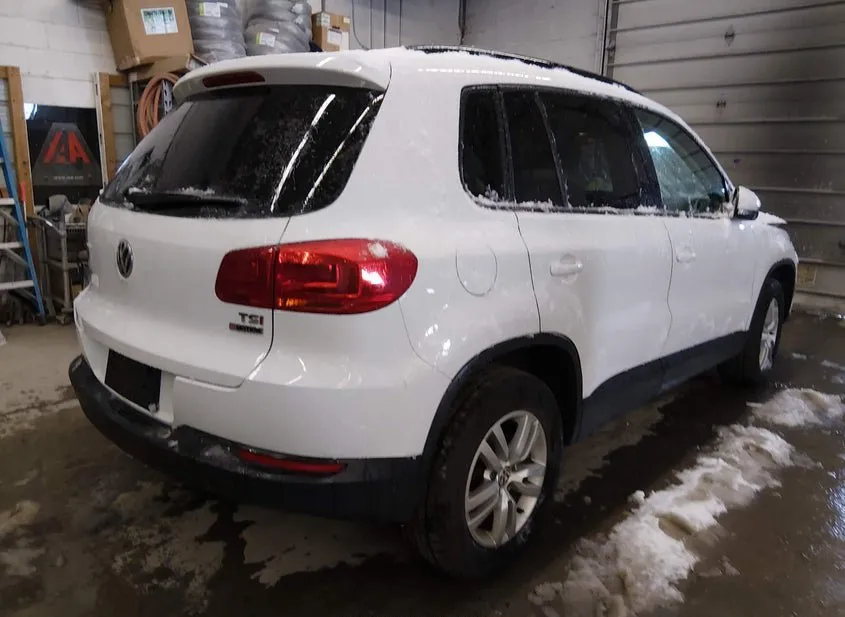 2017 VOLKSWAGEN Tiguan Used VIN WVGBV7AX0HK000607 – odometer reading