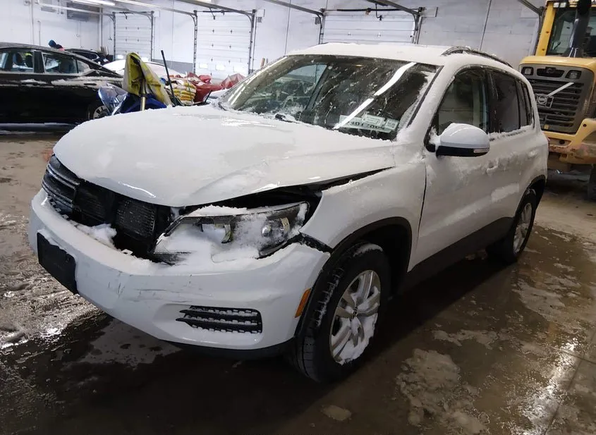 2017 VOLKSWAGEN Tiguan Used VIN WVGBV7AX0HK000607 – photo 16