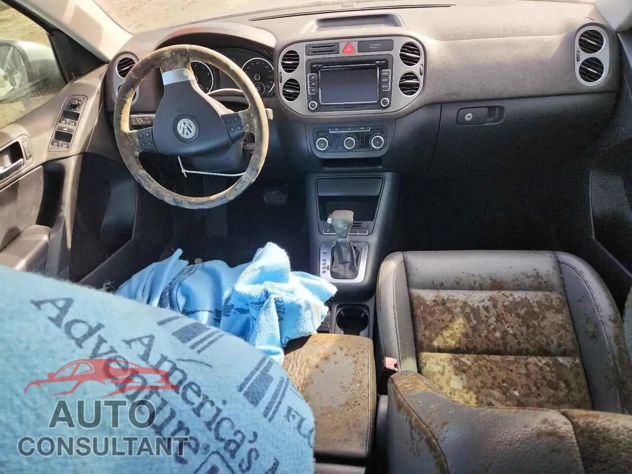 2010 VOLKSWAGEN TIGUAN Used VIN WVGBV9AX8AW522847 – undercarriage