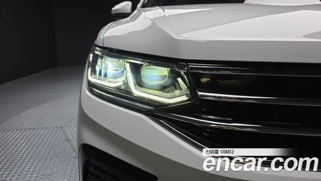 2023 Volkswagen Tiguan 2nd Gen 2.0 TDI Prestige Sold VIN WVGZZZ5N1PW001294 – side profile 2023 Volkswagen Tiguan 2nd Gen 2.0 TDI Prestige Sold VIN WVGZZZ5N1PW001294 – side profile