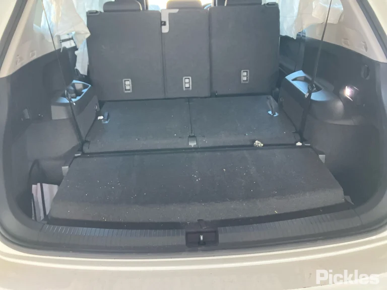 2023 Volkswagen Tiguan Damaged VIN WVGZZZ5N2PM104798 – photo 29 2023 Volkswagen Tiguan Damaged VIN WVGZZZ5N2PM104798 – photo 29
