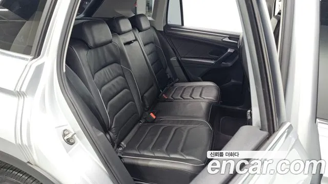 2023 Volkswagen Tiguan 2nd Gen 2.0 TDI Prestige Sold VIN WVGZZZ5N2PW008447 – trunk area 2023 Volkswagen Tiguan 2nd Gen 2.0 TDI Prestige Sold VIN WVGZZZ5N2PW008447 – trunk area