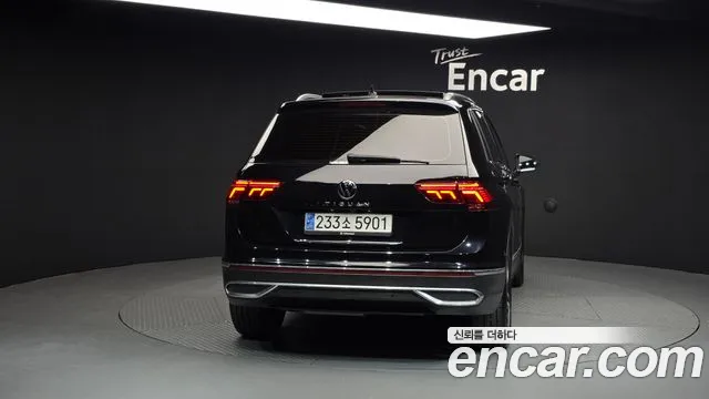 2023 Volkswagen Tiguan 2nd Gen 2.0 TDI Prestige Sold VIN WVGZZZ5N2PW078336 – interior seats