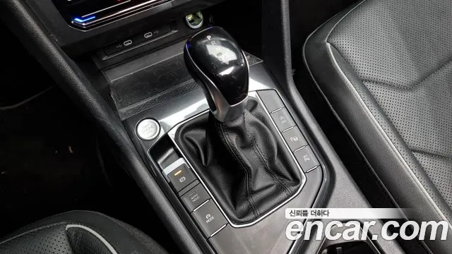 2023 Volkswagen Tiguan Allspace 2.0 TSI Prestige Sold VIN WVGZZZ5N3PM013894 – dashboard