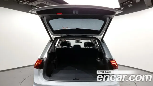 2023 Volkswagen Tiguan Allspace 2.0 TSI Prestige Sold VIN WVGZZZ5N3PM013894 – photo 17