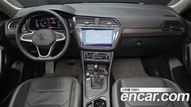 2023 Volkswagen Tiguan Allspace 2.0 TSI Prestige Sold VIN WVGZZZ5N4PM046080 – dashboard 2023 Volkswagen Tiguan Allspace 2.0 TSI Prestige Sold VIN WVGZZZ5N4PM046080 – dashboard