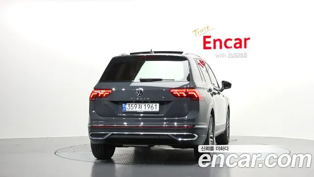 2023 Volkswagen Tiguan 2nd Gen 2.0 TDI Prestige Sold VIN WVGZZZ5N6PW052158 – trunk area 2023 Volkswagen Tiguan 2nd Gen 2.0 TDI Prestige Sold VIN WVGZZZ5N6PW052158 – trunk area