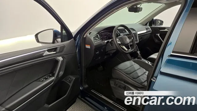 2024 Volkswagen Tiguan 2nd Gen 2.0 TDI Prestige Sold VIN WVGZZZ5N6RW073448 – interior seats 2024 Volkswagen Tiguan 2nd Gen 2.0 TDI Prestige Sold VIN WVGZZZ5N6RW073448 – interior seats