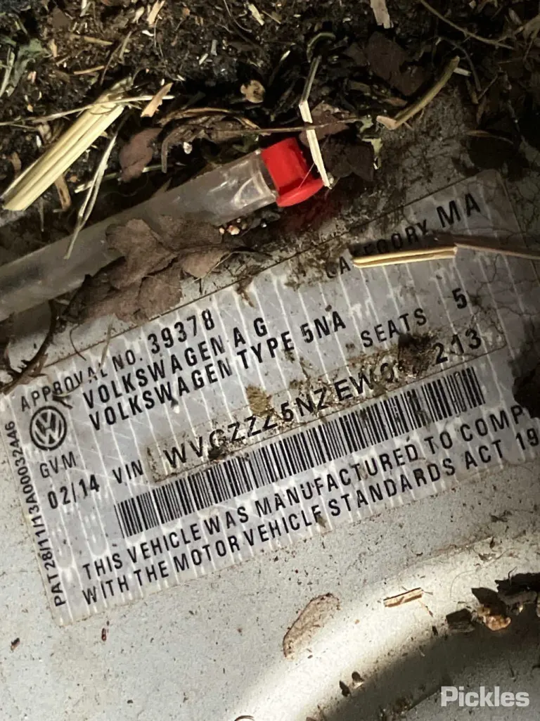 2014 Volkswagen Tiguan Damaged VIN WVGZZZ5NZEW019213 – undercarriage