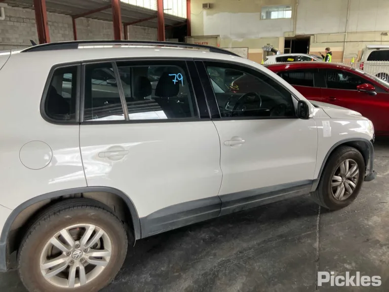 2014 Volkswagen Tiguan Damaged VIN WVGZZZ5NZEW019213 – photo 17