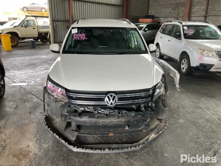2014 Volkswagen Tiguan Damaged VIN WVGZZZ5NZEW019213 – photo 23