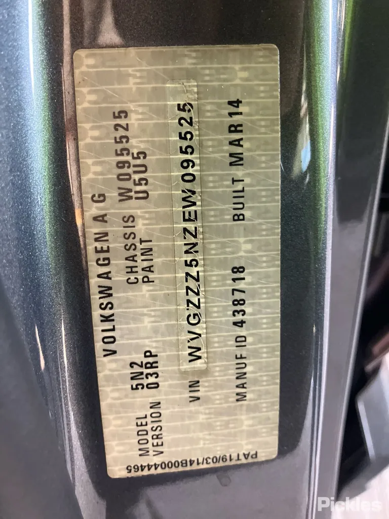 2014 Volkswagen Tiguan Used VIN WVGZZZ5NZEW095525 – dashboard