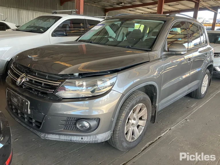 2014 Volkswagen Tiguan Used VIN WVGZZZ5NZEW095525 – photo 15