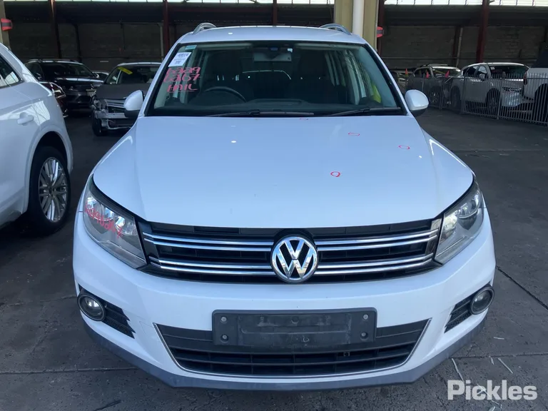 2014 Volkswagen Tiguan Used VIN WVGZZZ5NZFW032268 – photo 12