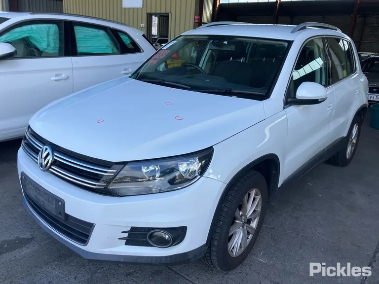 2014 Volkswagen Tiguan Used VIN WVGZZZ5NZFW032268 – photo 15