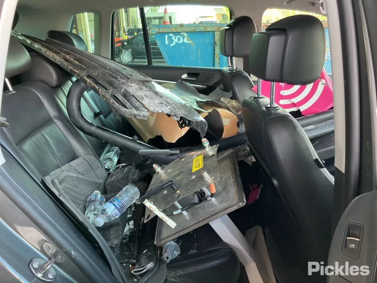 2015 Volkswagen Tiguan Used VIN WVGZZZ5NZFW032580 – engine bay