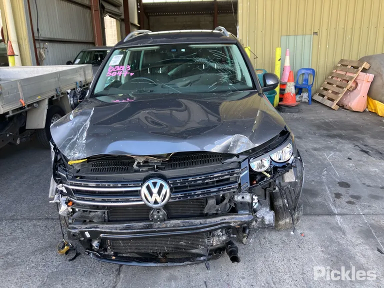 2015 Volkswagen Tiguan Used VIN WVGZZZ5NZFW032580 – photo 13