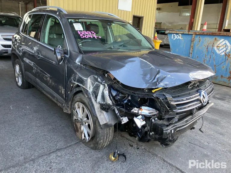 2015 Volkswagen Tiguan Used VIN WVGZZZ5NZFW032580 – photo 17