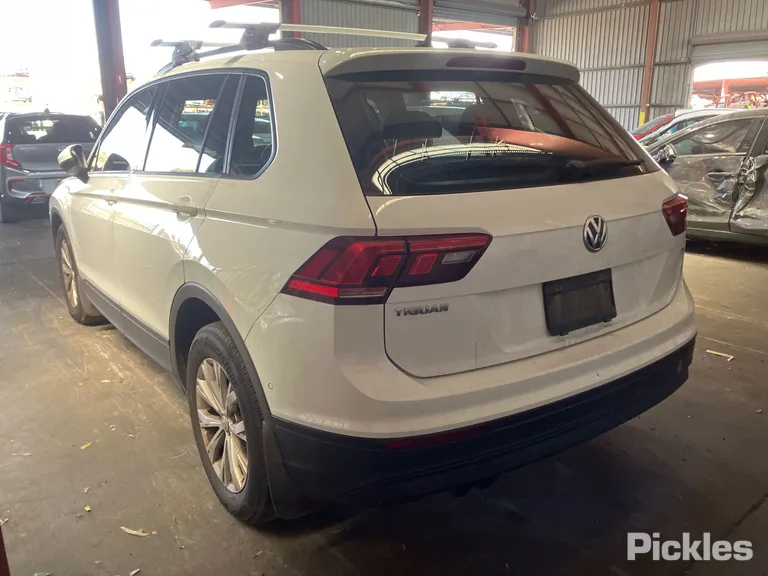 2017 Volkswagen Tiguan Used VIN WVGZZZ5NZHW809682 – engine bay
