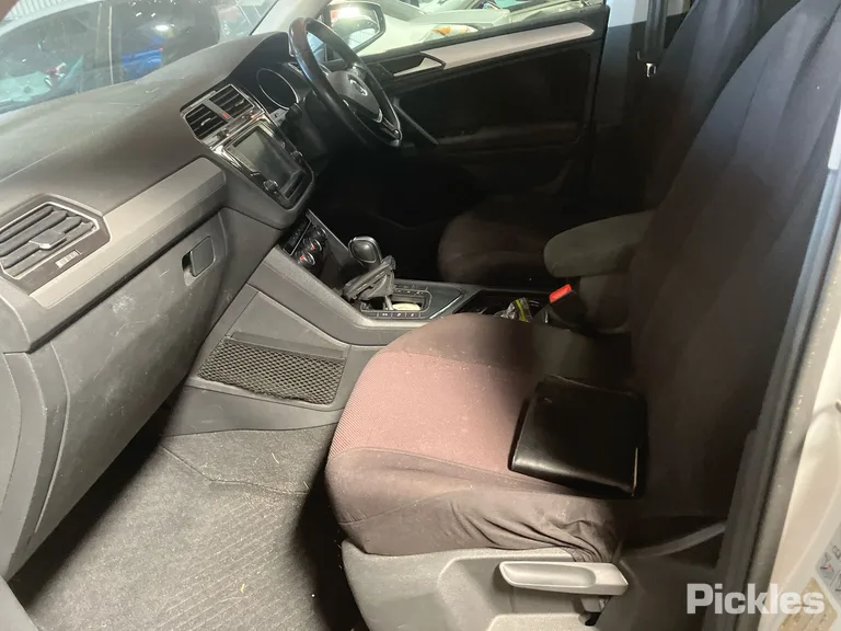 2017 Volkswagen Tiguan Used VIN WVGZZZ5NZHW809682 – odometer reading