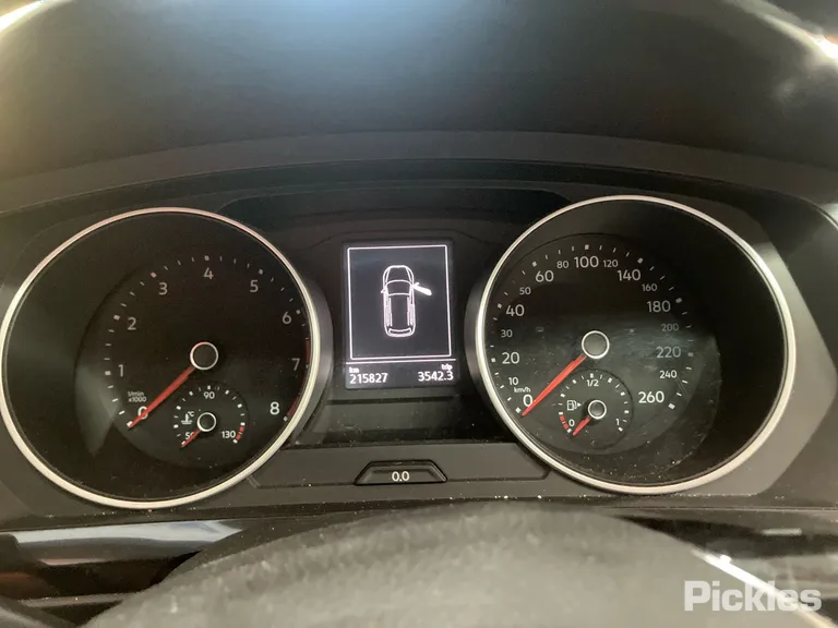 2017 Volkswagen Tiguan Used VIN WVGZZZ5NZHW809682 – photo 27