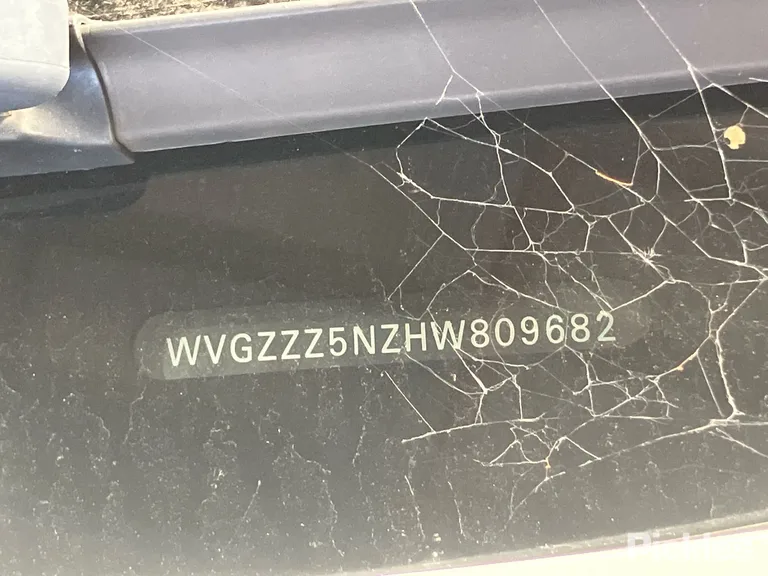2017 Volkswagen Tiguan Used VIN WVGZZZ5NZHW809682 – photo 30