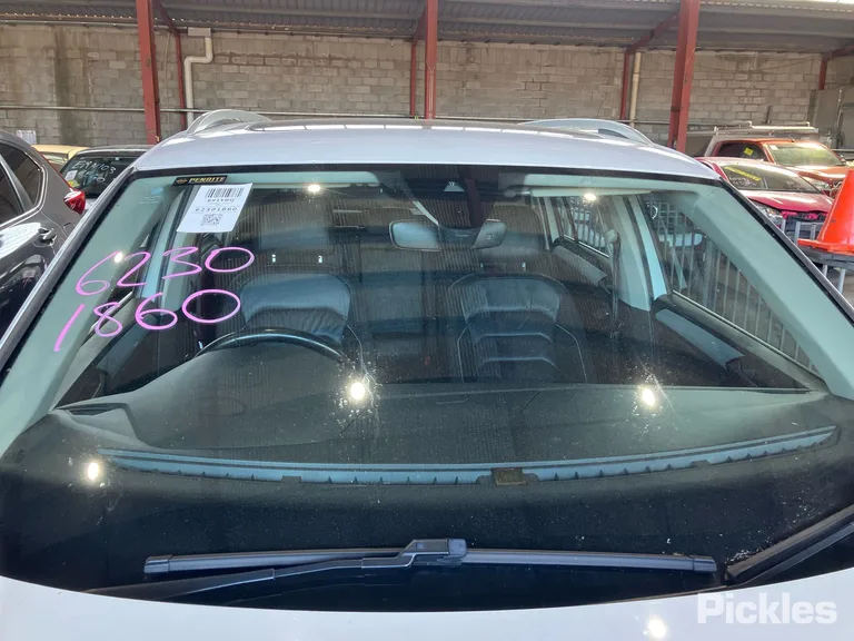 2018 Volkswagen Tiguan Used VIN WVGZZZ5NZJW893732 – trunk area