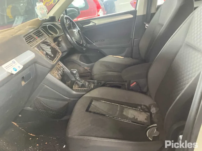 2018 Volkswagen Tiguan Damaged VIN WVGZZZ5NZJW906690 – photo 28 2018 Volkswagen Tiguan Damaged VIN WVGZZZ5NZJW906690 – photo 28