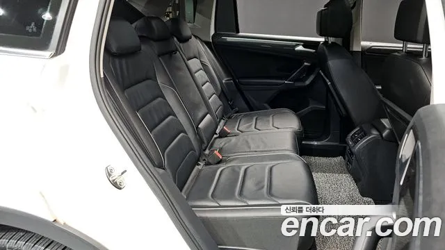2018 Volkswagen Tiguan 2nd Gen 2.0 TDI Prestige Sold VIN WVGZZZ5NZJW926085 – photo 15 2018 Volkswagen Tiguan 2nd Gen 2.0 TDI Prestige Sold VIN WVGZZZ5NZJW926085 – photo 15