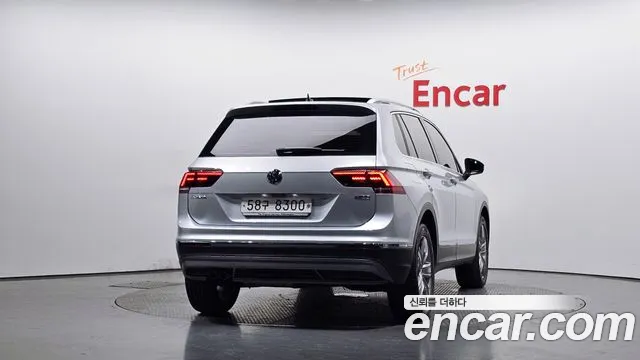 2018 Volkswagen Tiguan 2nd Gen 2.0 TDI 4Motion Prestige Sold VIN WVGZZZ5NZJW953959 – photo 13 2018 Volkswagen Tiguan 2nd Gen 2.0 TDI 4Motion Prestige Sold VIN WVGZZZ5NZJW953959 – photo 13