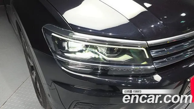 2018 Volkswagen Tiguan 2nd Gen 2.0 TDI Prestige Sold VIN WVGZZZ5NZJW964240 – photo 24