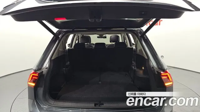 2020 Volkswagen Tiguan Allspace 2.0 TDI Prestige Sold VIN WVGZZZ5NZLM146331 – side profile 2020 Volkswagen Tiguan Allspace 2.0 TDI Prestige Sold VIN WVGZZZ5NZLM146331 – side profile