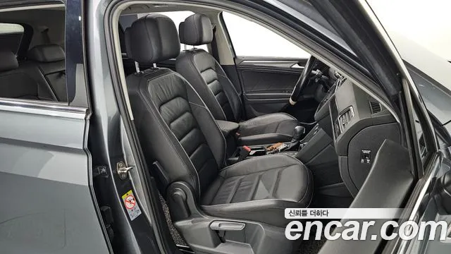2020 Volkswagen Tiguan Allspace 2.0 TDI Prestige Sold VIN WVGZZZ5NZLM146331 – exterior detail 2020 Volkswagen Tiguan Allspace 2.0 TDI Prestige Sold VIN WVGZZZ5NZLM146331 – exterior detail