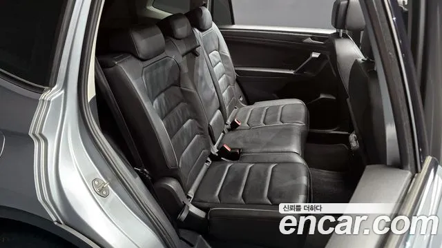 2020 Volkswagen Tiguan Allspace 2.0 TDI Prestige Sold VIN WVGZZZ5NZLM176491 – exterior detail 2020 Volkswagen Tiguan Allspace 2.0 TDI Prestige Sold VIN WVGZZZ5NZLM176491 – exterior detail