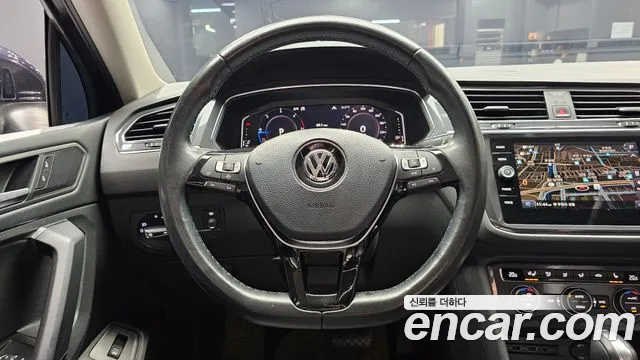 2020 Volkswagen Tiguan Allspace 2.0 TDI Prestige Sold VIN WVGZZZ5NZLM178376 – exterior detail 2020 Volkswagen Tiguan Allspace 2.0 TDI Prestige Sold VIN WVGZZZ5NZLM178376 – exterior detail