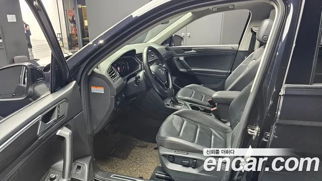 2020 Volkswagen Tiguan Allspace 2.0 TDI Prestige Sold VIN WVGZZZ5NZLM178376 – photo 18 2020 Volkswagen Tiguan Allspace 2.0 TDI Prestige Sold VIN WVGZZZ5NZLM178376 – photo 18