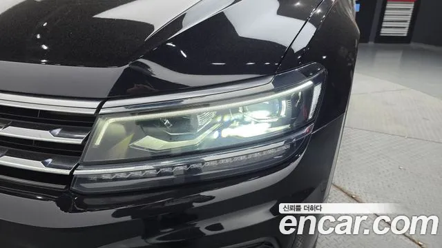 2020 Volkswagen Tiguan Allspace 2.0 TDI Prestige Sold VIN WVGZZZ5NZLM180727 – photo 28 2020 Volkswagen Tiguan Allspace 2.0 TDI Prestige Sold VIN WVGZZZ5NZLM180727 – photo 28