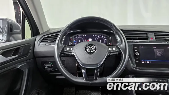 2020 Volkswagen Tiguan 2nd Gen 2.0 TDI 4Motion Prestige Sold VIN WVGZZZ5NZLW352696 – photo 15 2020 Volkswagen Tiguan 2nd Gen 2.0 TDI 4Motion Prestige Sold VIN WVGZZZ5NZLW352696 – photo 15