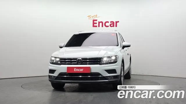 2020 Volkswagen Tiguan 2nd Gen 2.0 TDI Premium Sold VIN WVGZZZ5NZLW807283 – photo 13 2020 Volkswagen Tiguan 2nd Gen 2.0 TDI Premium Sold VIN WVGZZZ5NZLW807283 – photo 13