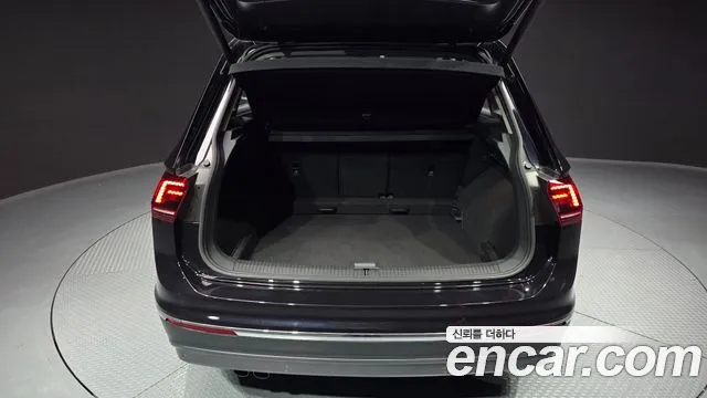 2020 Volkswagen Tiguan 2nd Gen 2.0 TDI Premium Sold VIN WVGZZZ5NZLW807710 – side profile