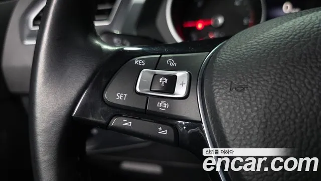 2020 Volkswagen Tiguan 2nd Gen 2.0 TDI Premium Sold VIN WVGZZZ5NZLW807710 – trunk area
