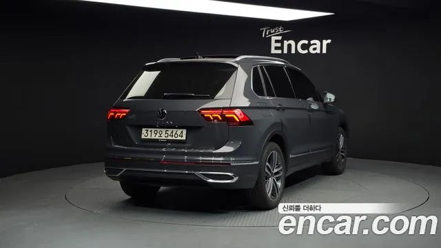 2021 Volkswagen Tiguan 2nd Gen 2.0 TDI Prestige Sold VIN WVGZZZ5NZMW542776 – interior seats