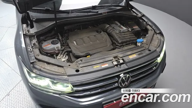 2021 Volkswagen Tiguan 2nd Gen 2.0 TDI Prestige Sold VIN WVGZZZ5NZMW542776 – trunk area