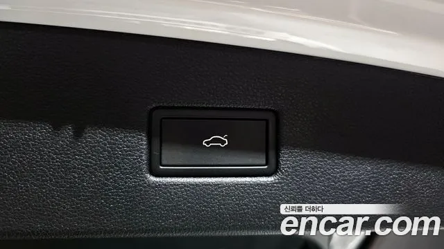 2022 Volkswagen Tiguan 2nd Gen 2.0 TDI Prestige Sold VIN WVGZZZ5NZNW008918 – exterior detail