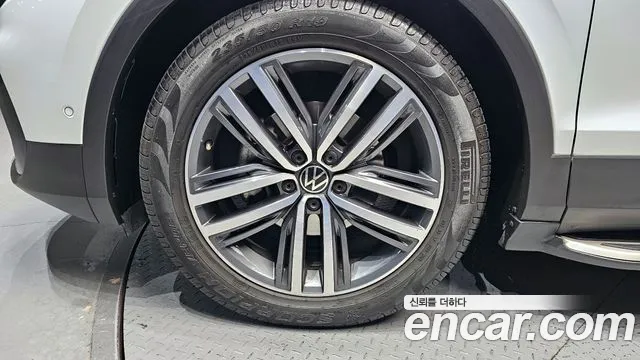 2022 Volkswagen Tiguan 2nd Gen 2.0 TDI Prestige Sold VIN WVGZZZ5NZNW008918 – trunk area