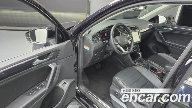 2022 Volkswagen Tiguan 2nd Gen 2.0 TDI Prestige Sold VIN WVGZZZ5NZNW009173 – engine bay 2022 Volkswagen Tiguan 2nd Gen 2.0 TDI Prestige Sold VIN WVGZZZ5NZNW009173 – engine bay
